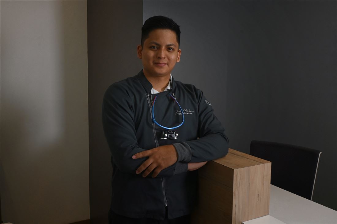 Dr. Julio Molina, odontólogo en Guayaquil
